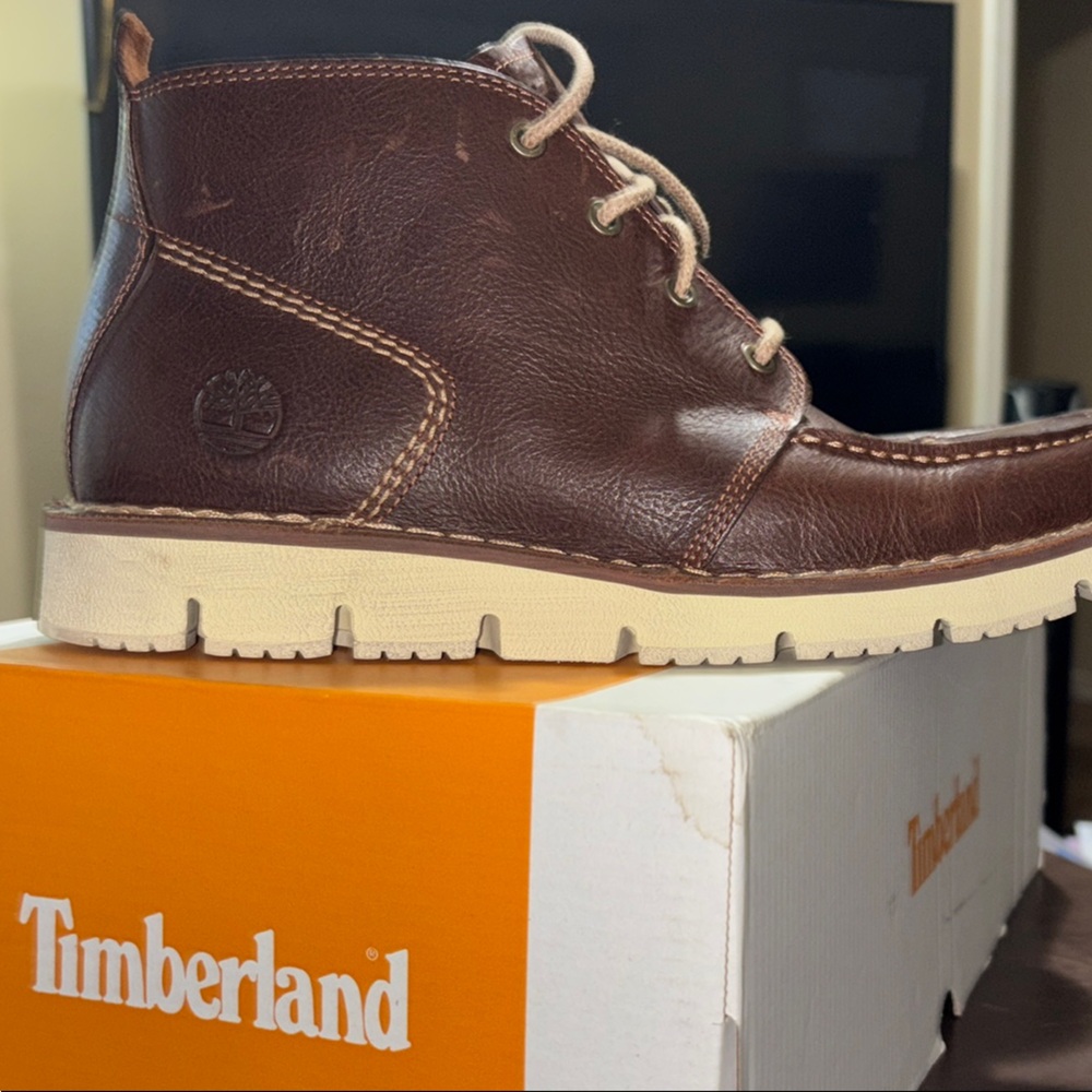 Timberland Men's Brown Leather Chukka Boots